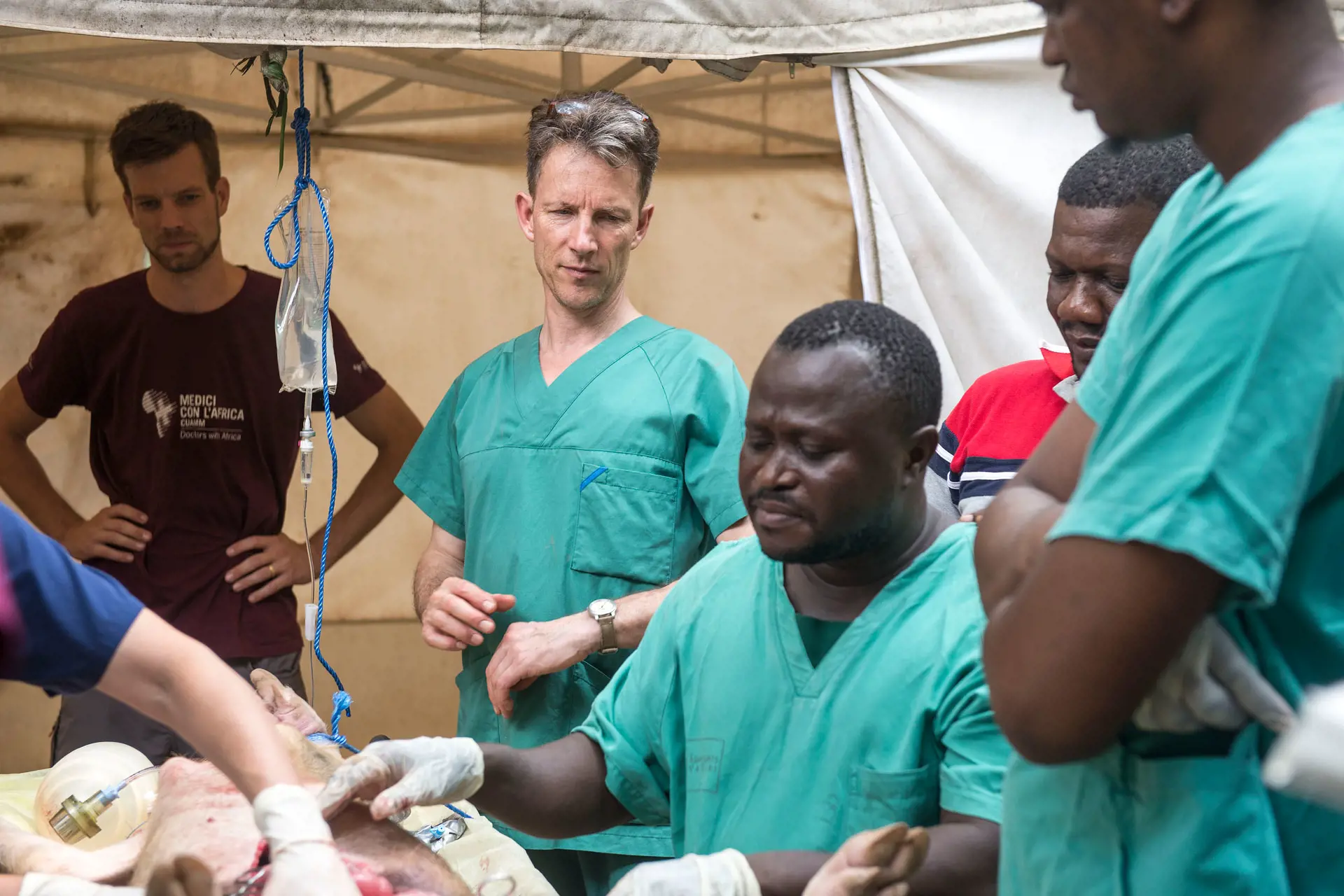 Herman Lonnee fra St. Olav underviser helsepersonell i Sierra Leone. Foto: CapaCare